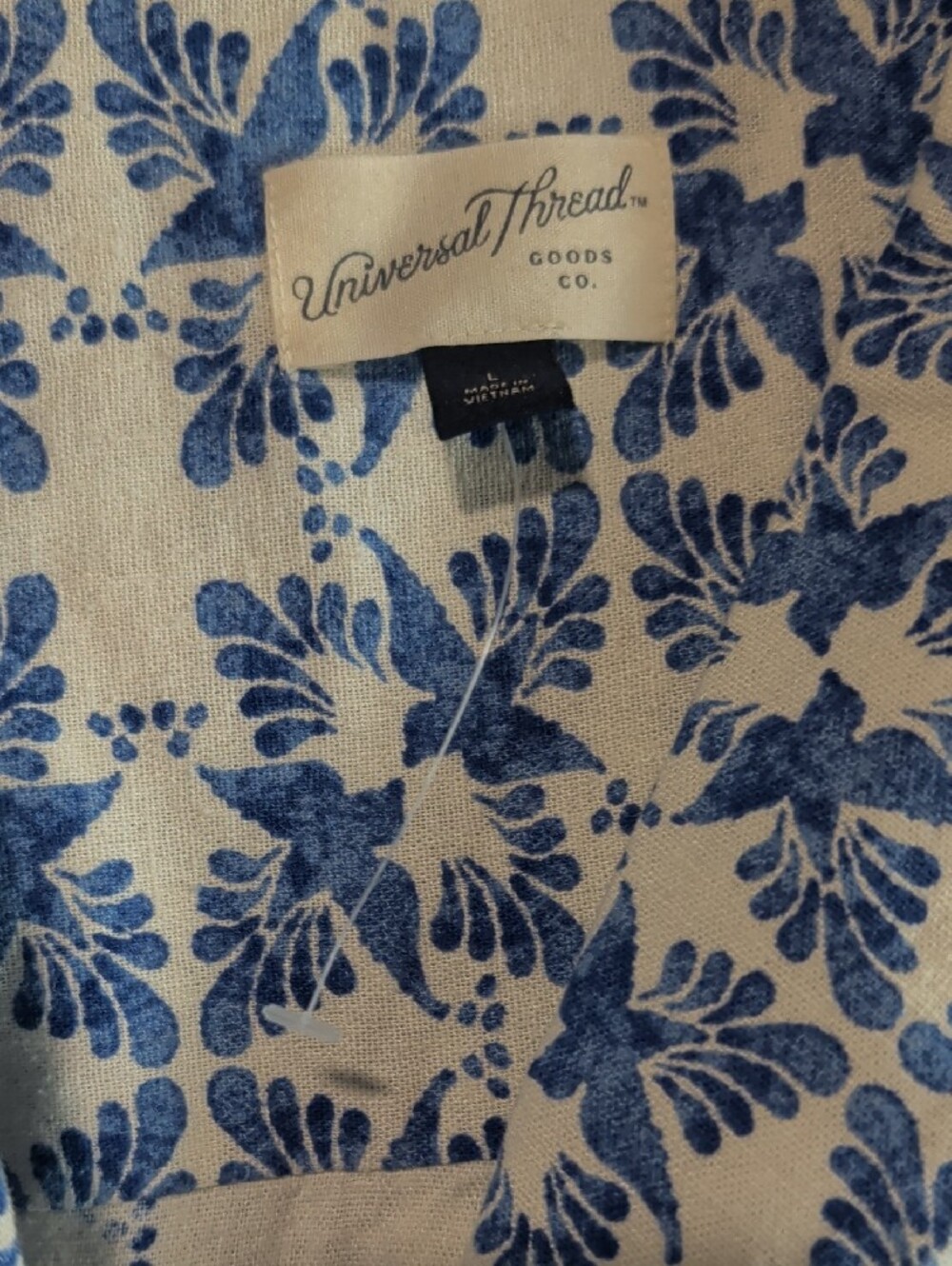Universal Thread Linen Blend Button-Down - Picture 2 of 4